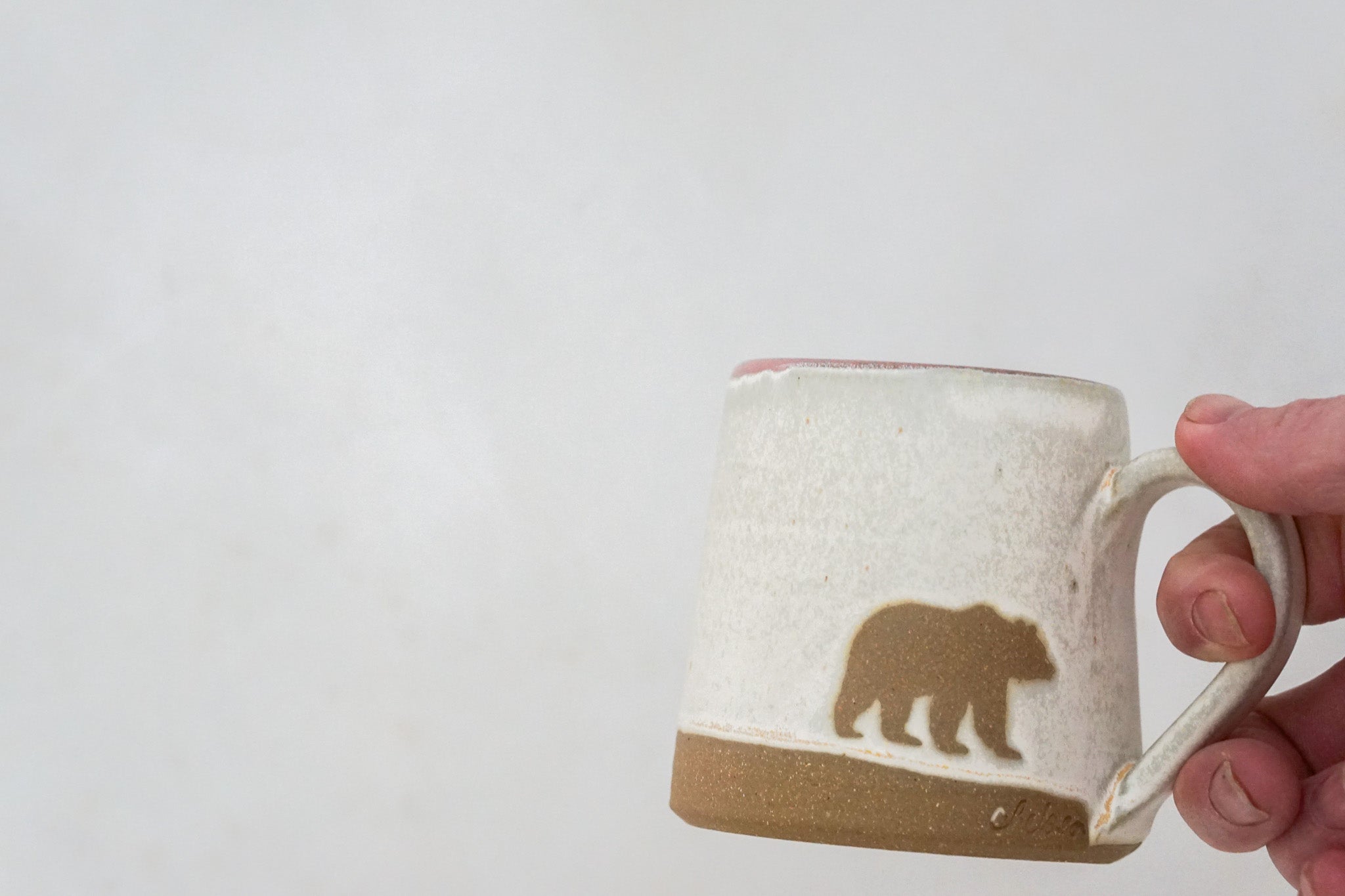 Plains Grizzly Bear mug in Bone
