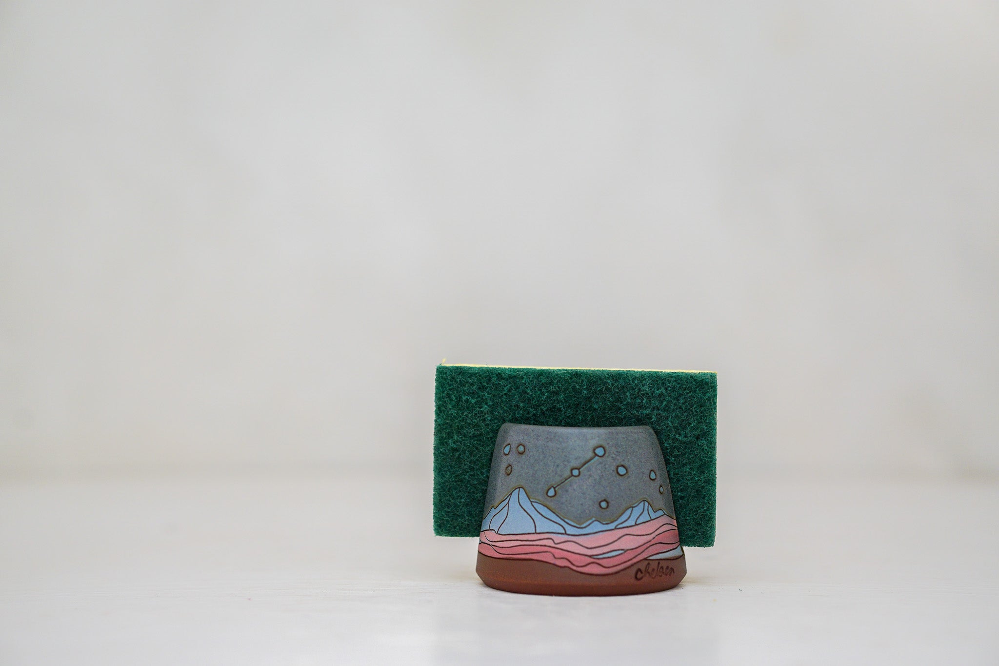 Mtn Night Sponge Holder in Stone