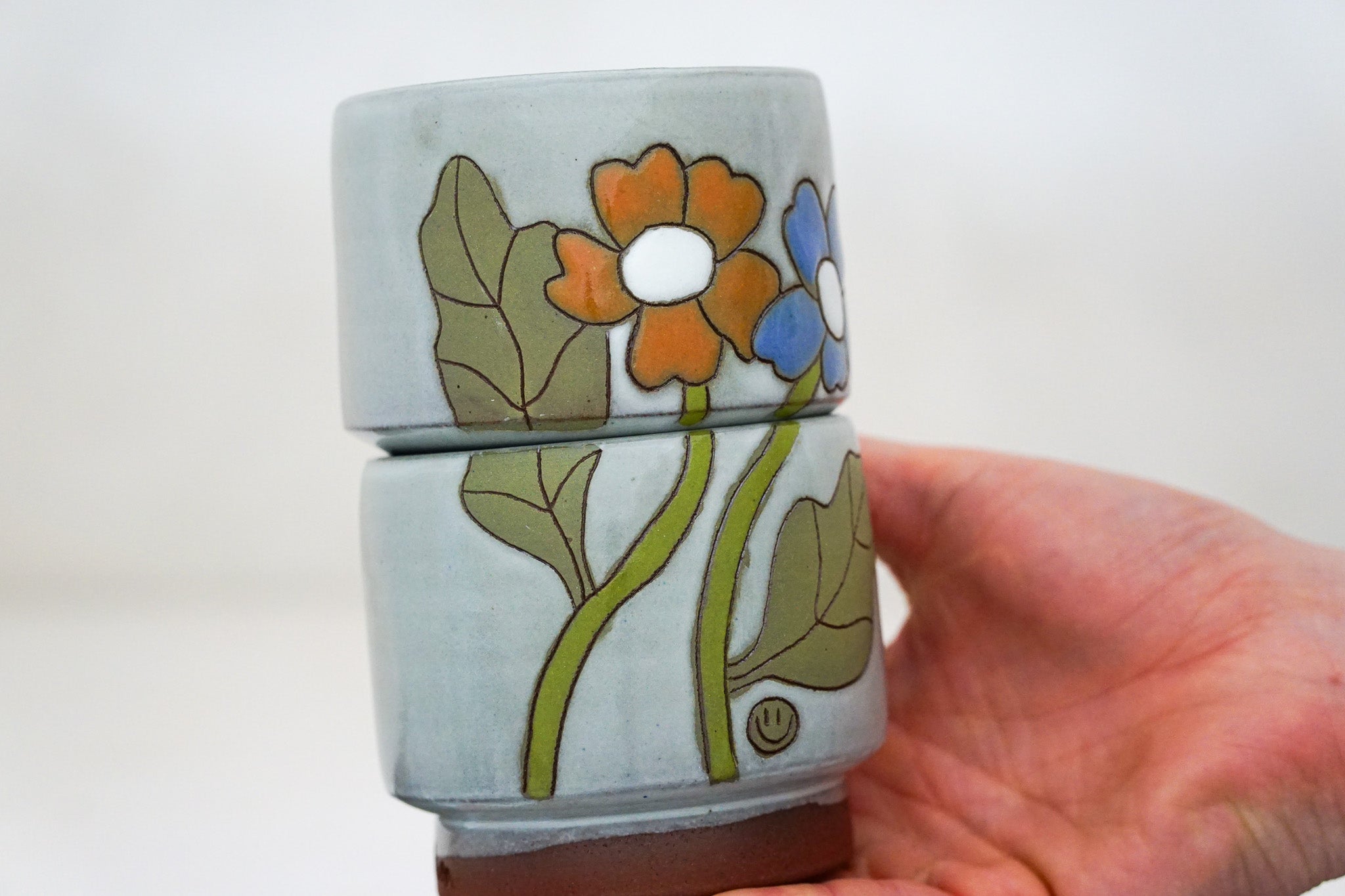 Good things come in Two Stacker cups in White