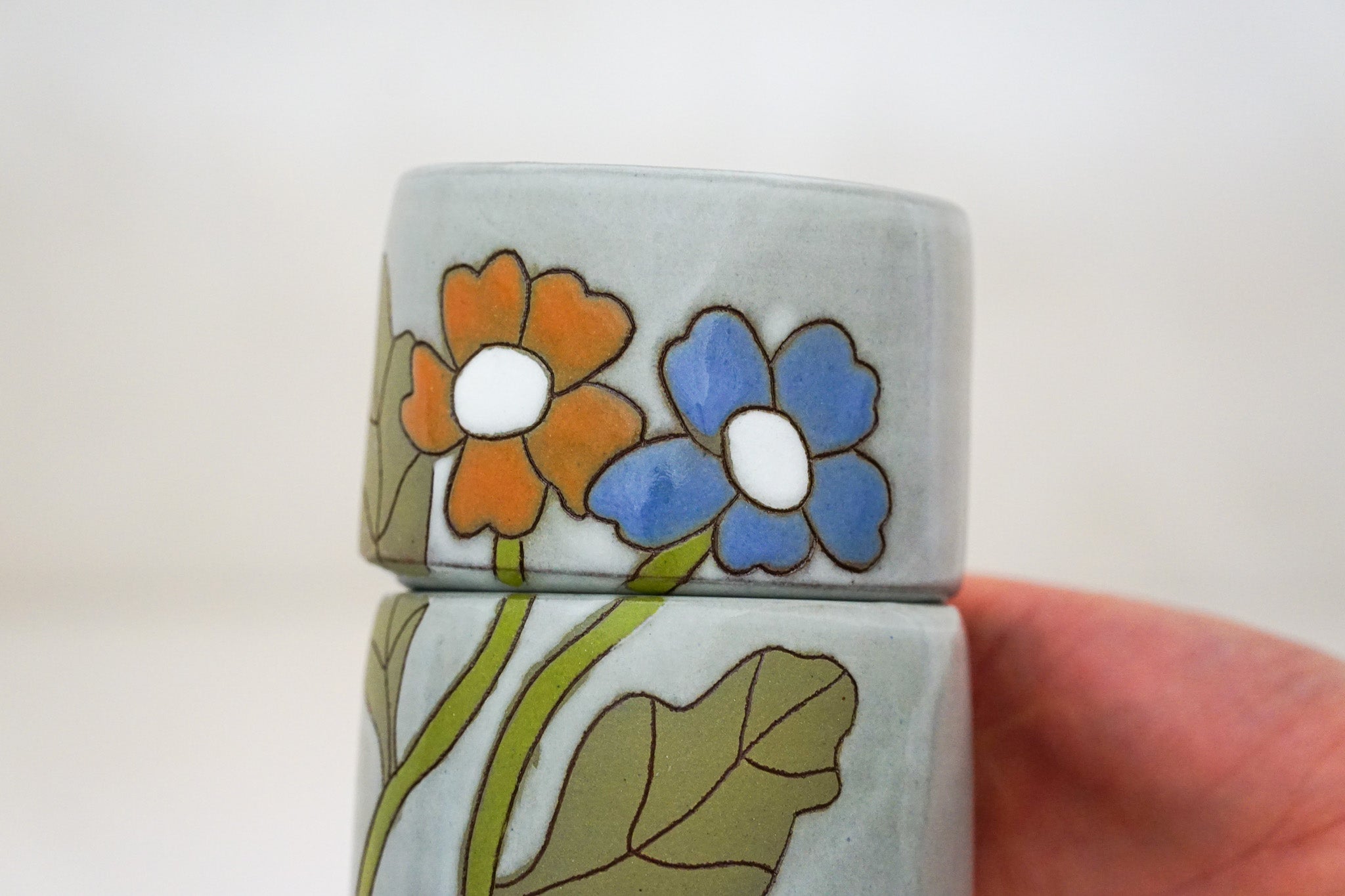 Good things come in Two Stacker cups in White