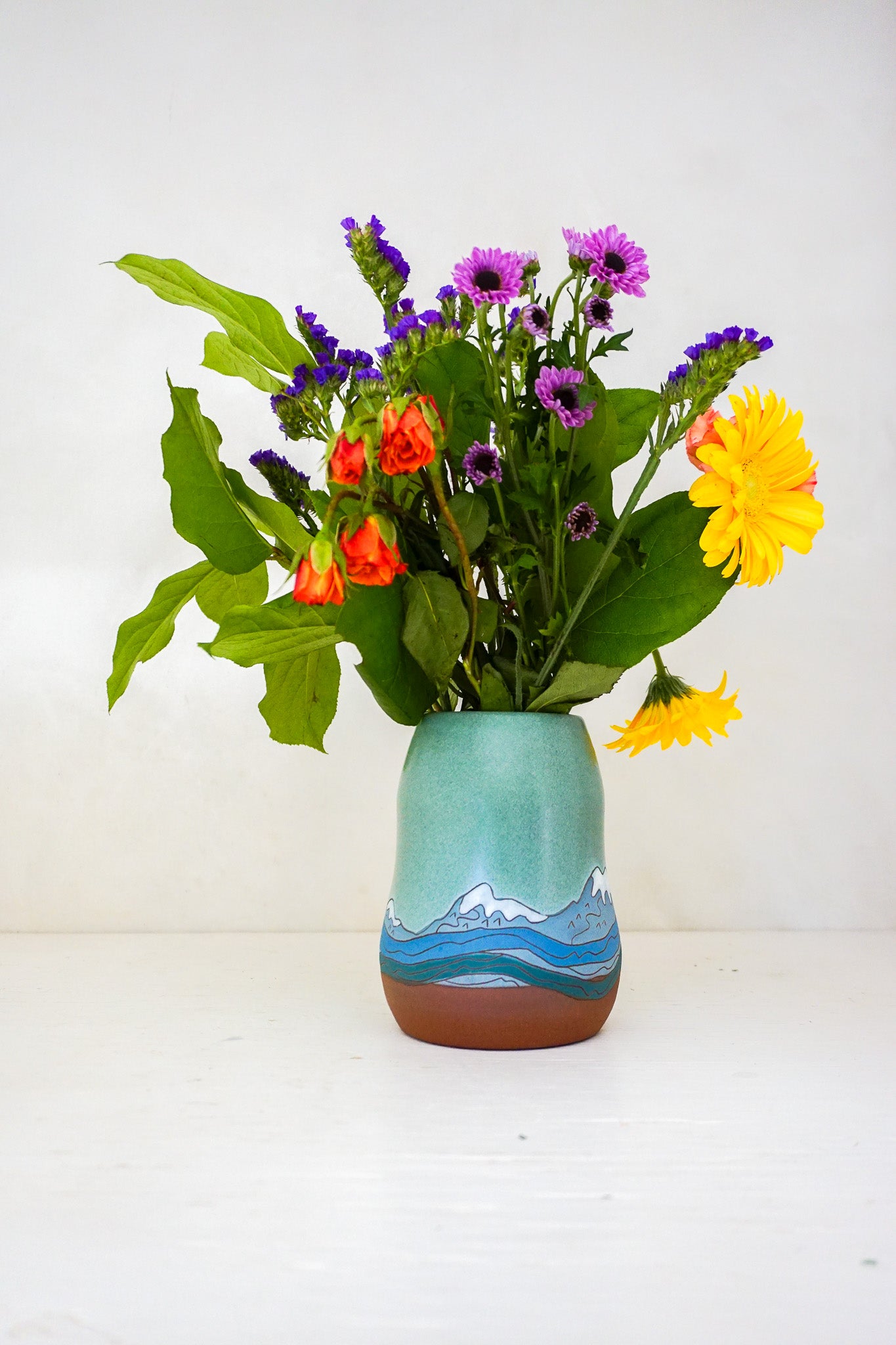 Mtn Snowcaps vase in Lake