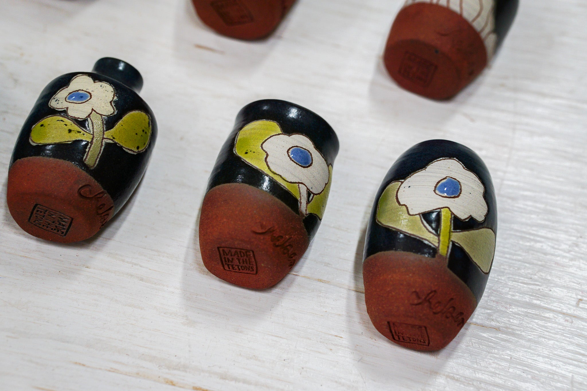 MAGNET bud vases in Darby