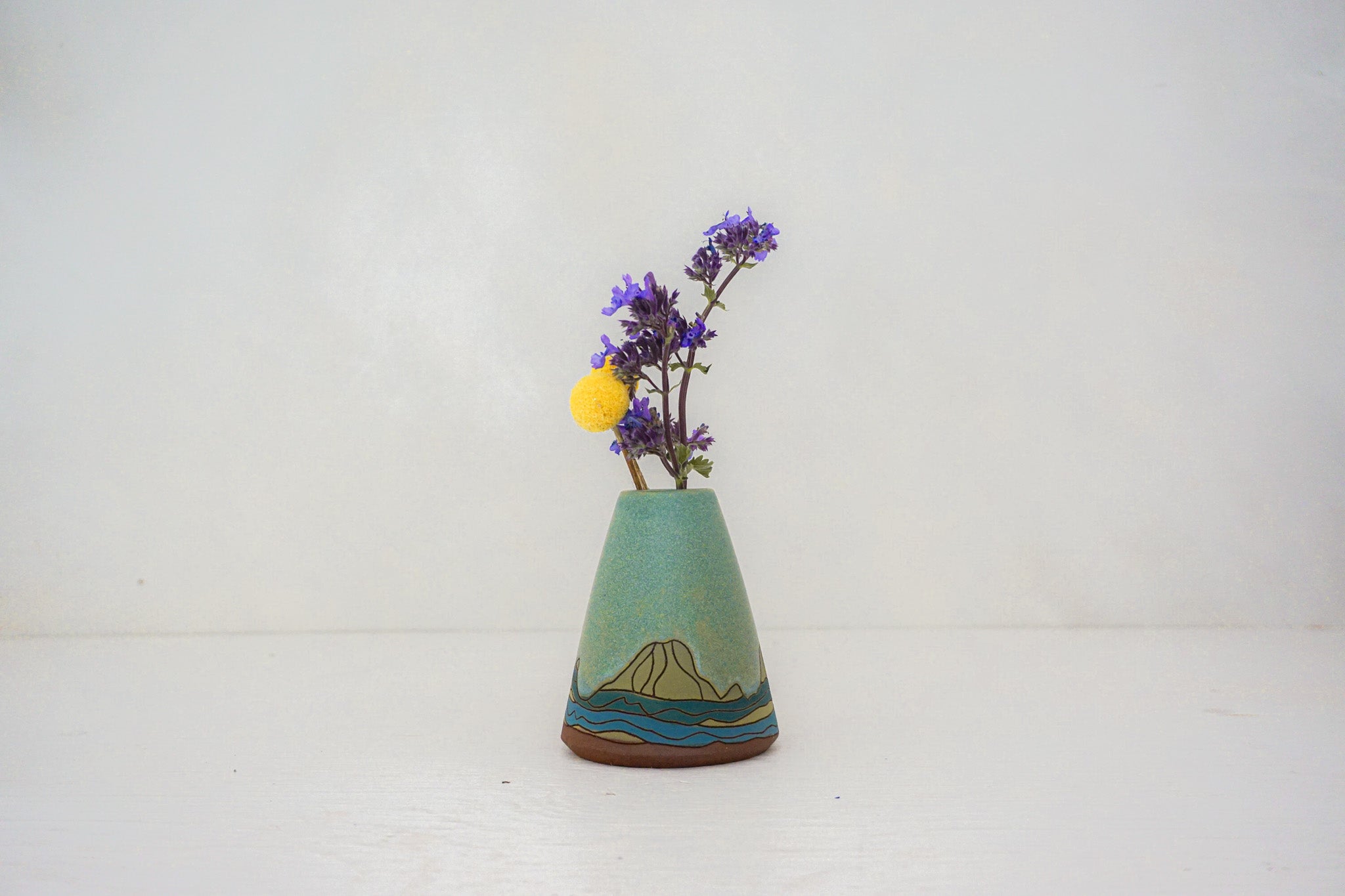 W Teton Blues Budvase in Lake