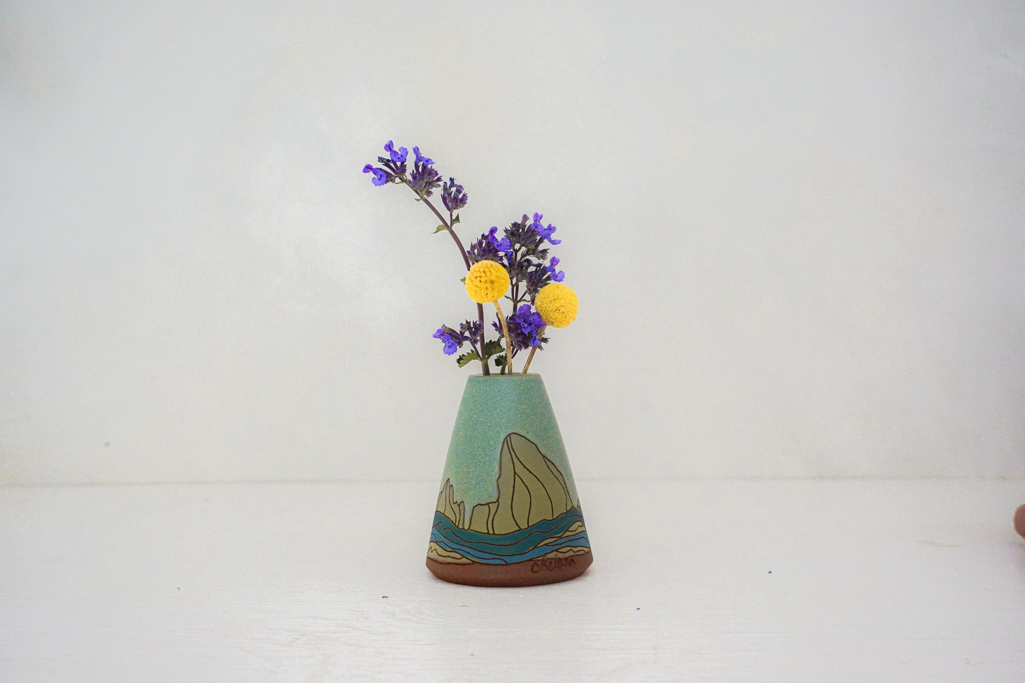 W Teton Blues Budvase in Lake