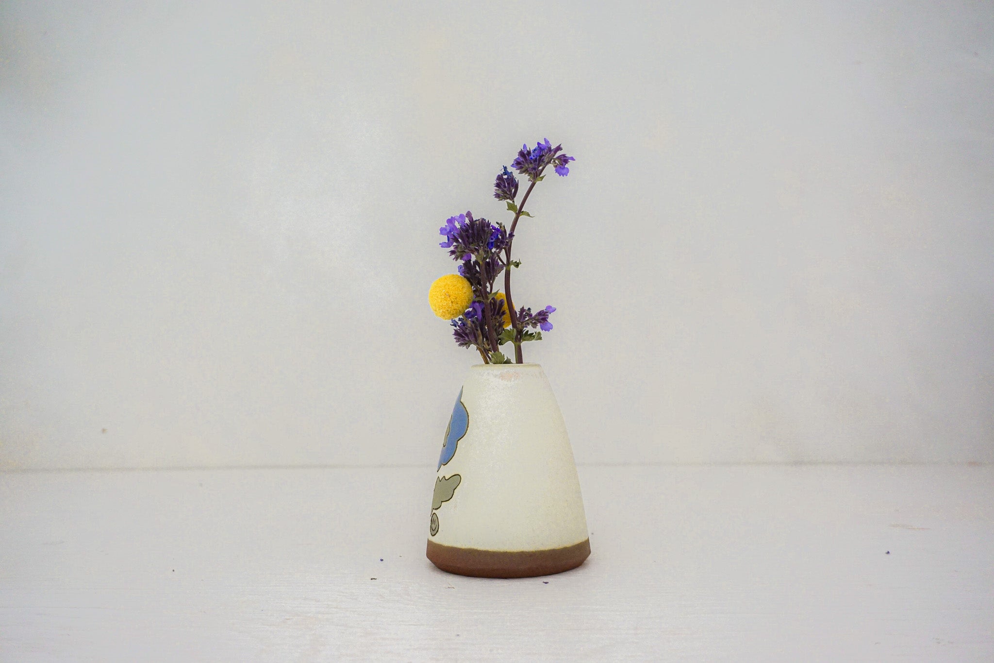 Purple flower POP vase in BONE