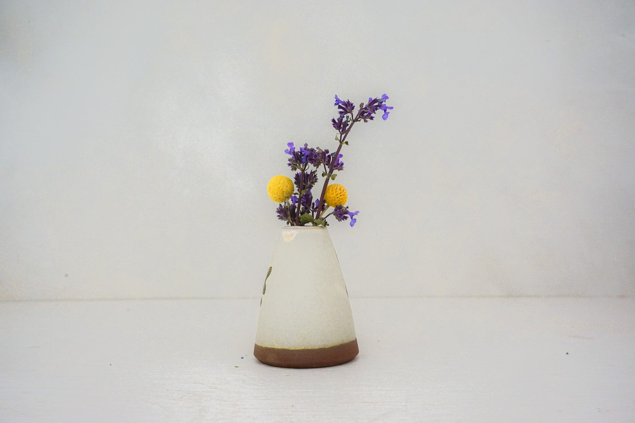 Poppies Peach Vase in BONE