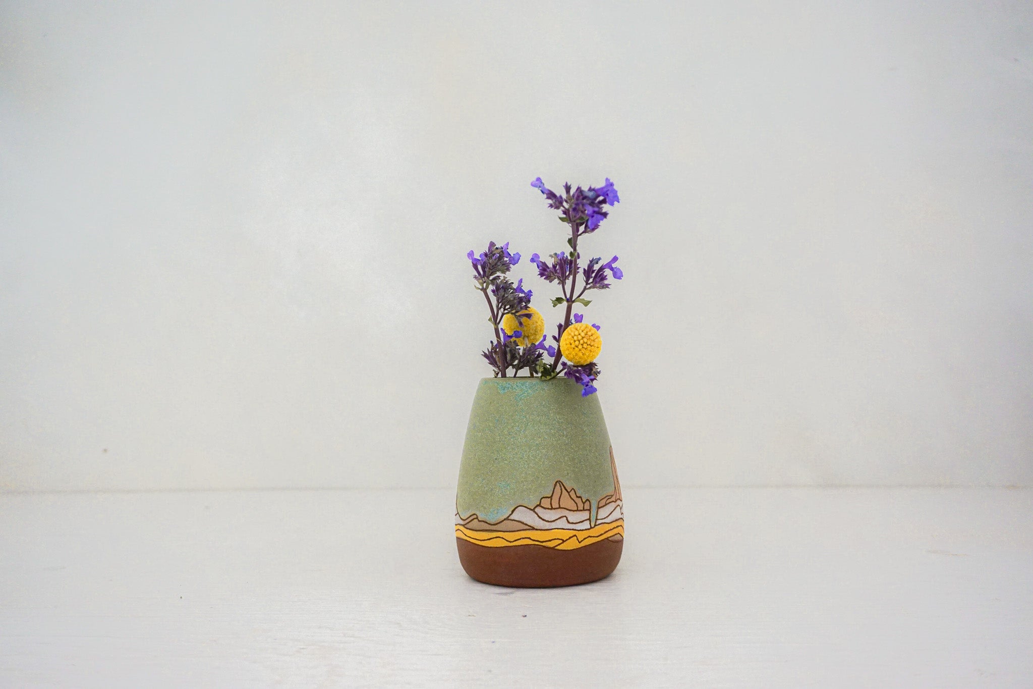 W Teton Vase in LAKE*