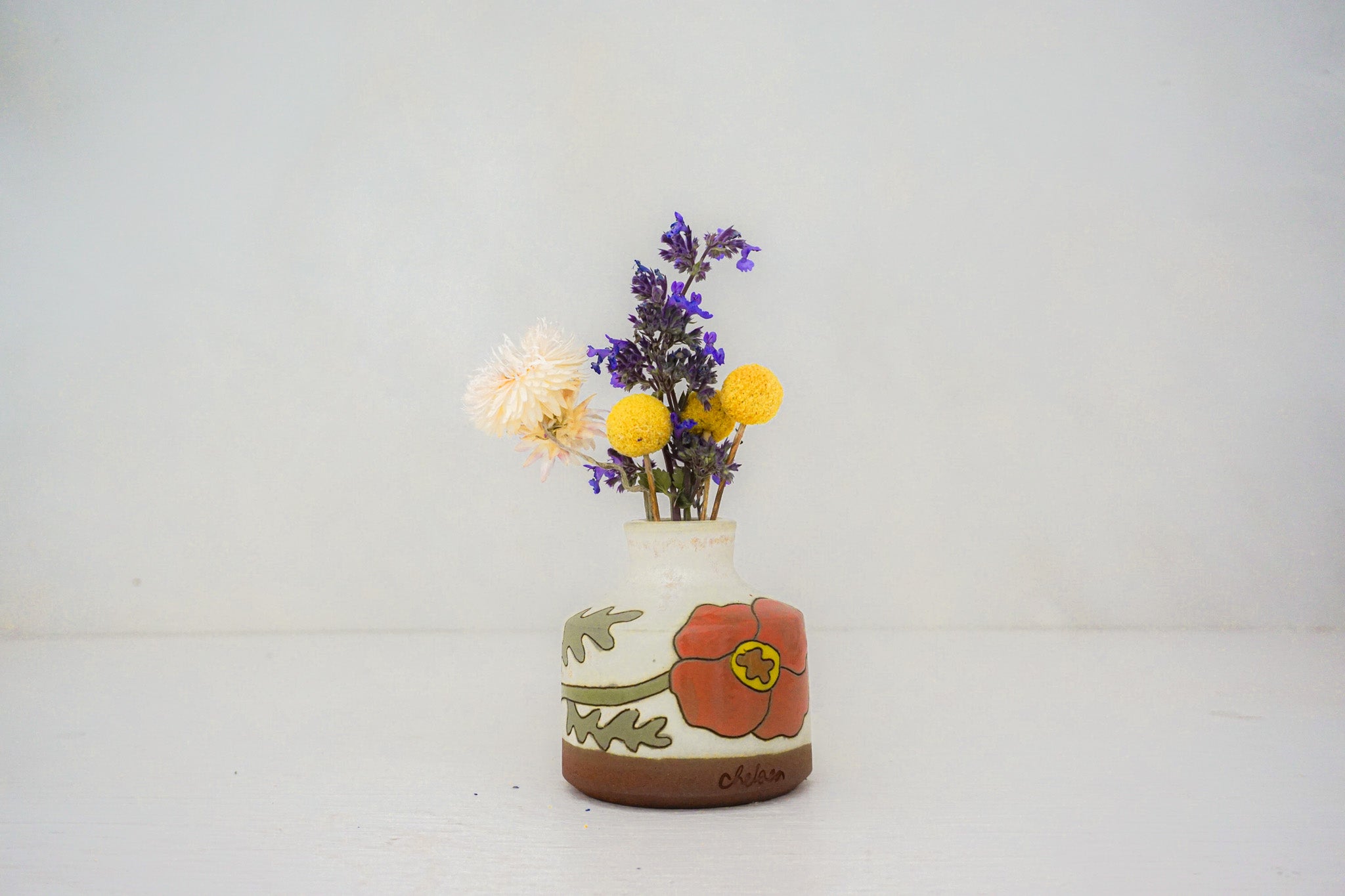 Poppy bottle vase in BONE