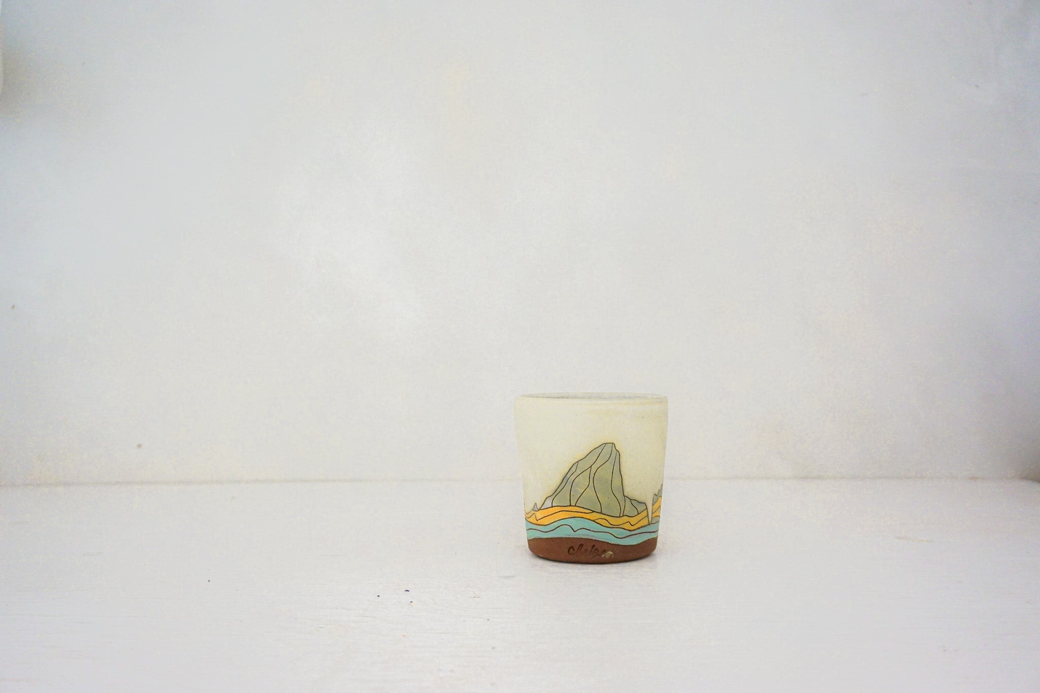 E Teton marble slipped cup in BONE