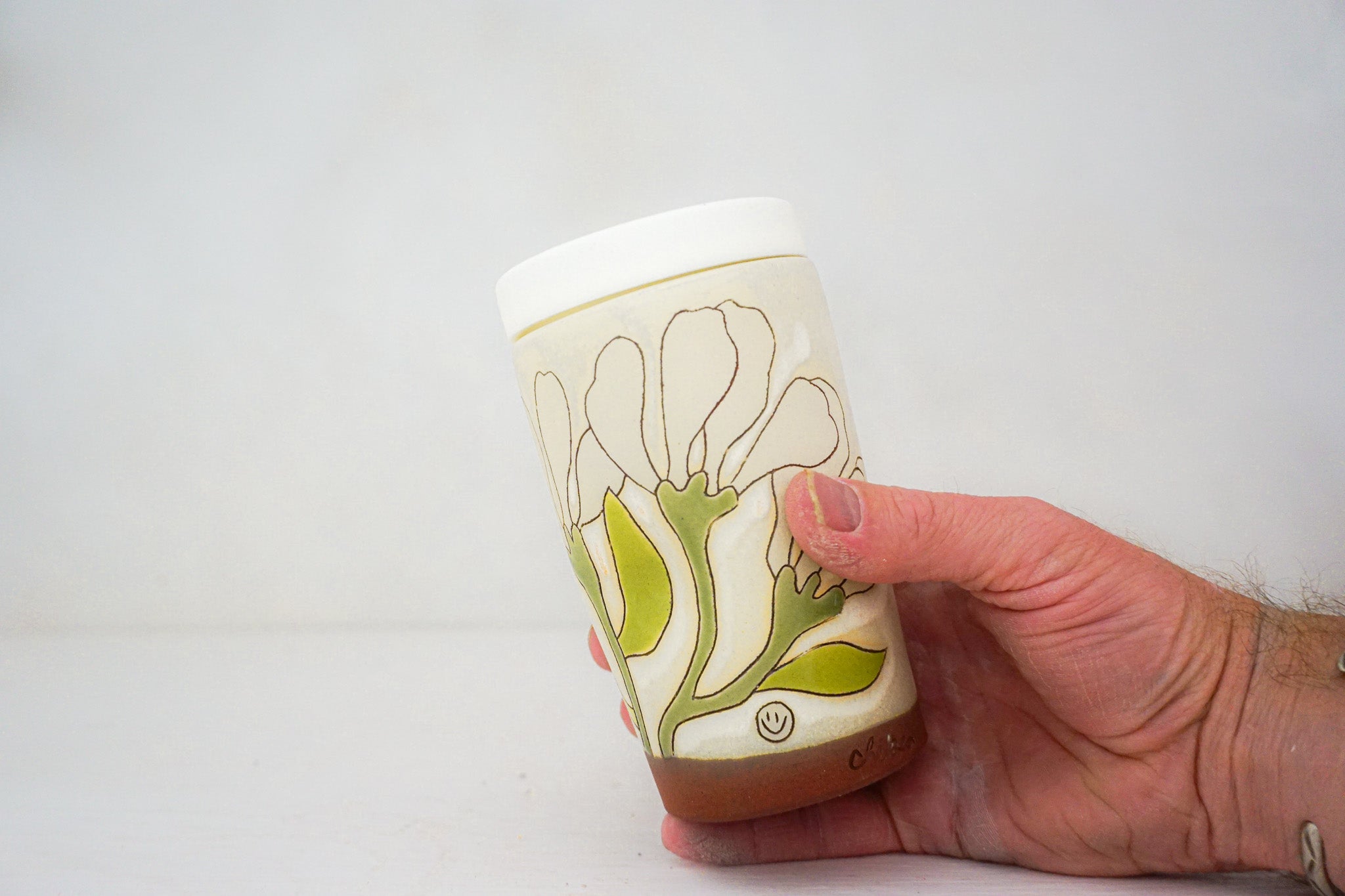 Dancing flower Travel cup in BONE