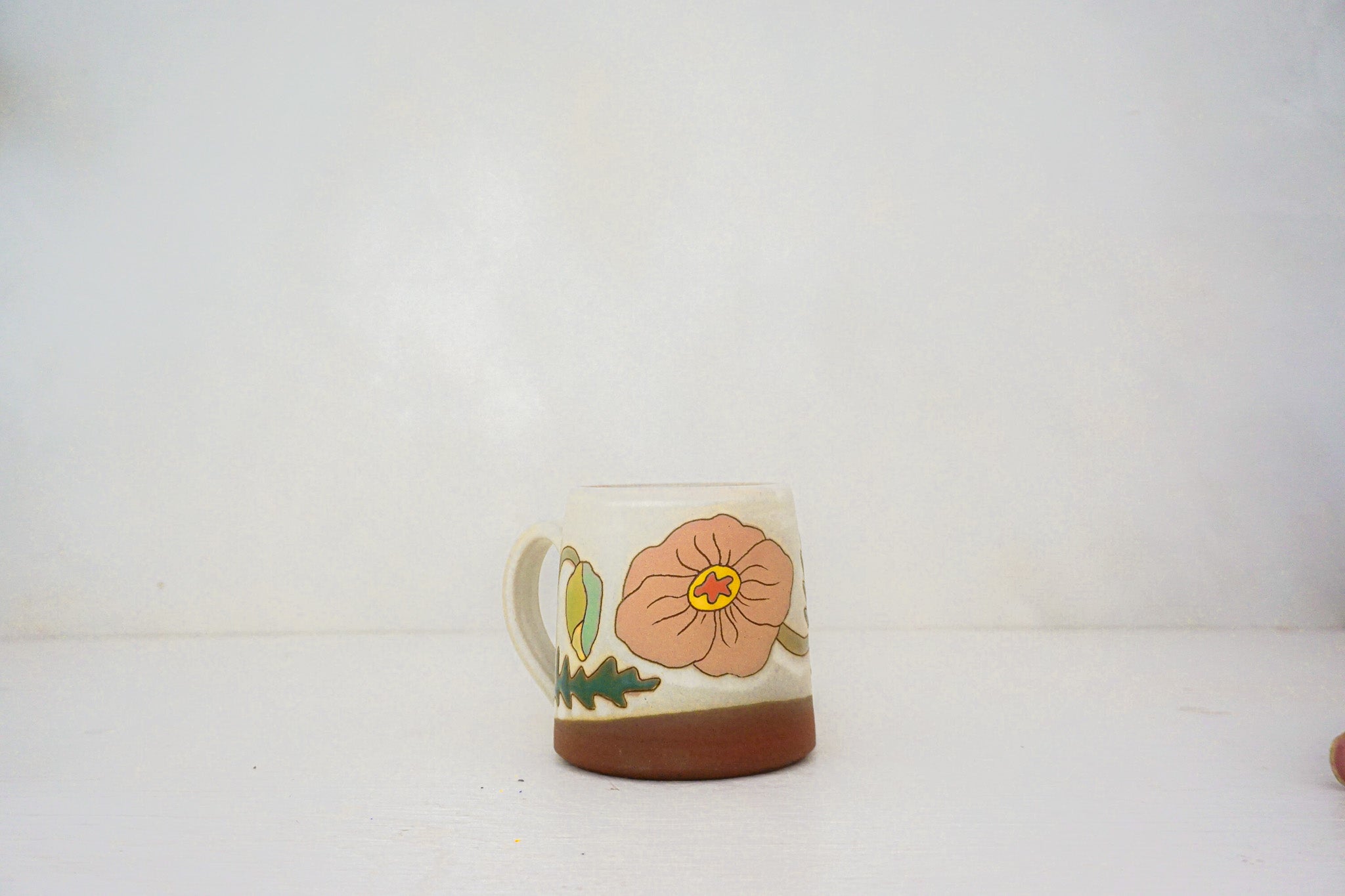 Poppy mug in BONE 2