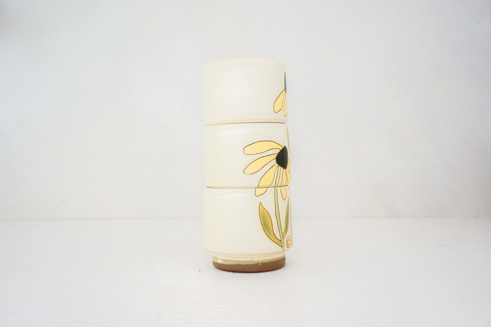 Black eyed susans Stackers cups in BONE*