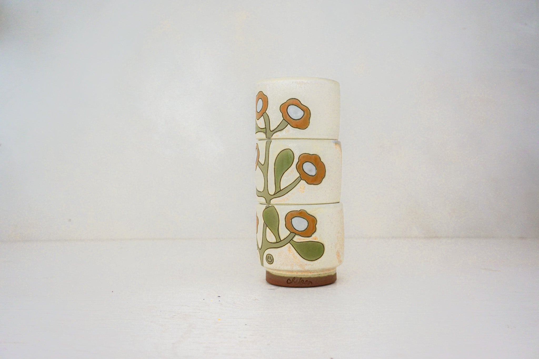 Fun in the Sun Stackers cups in BONE