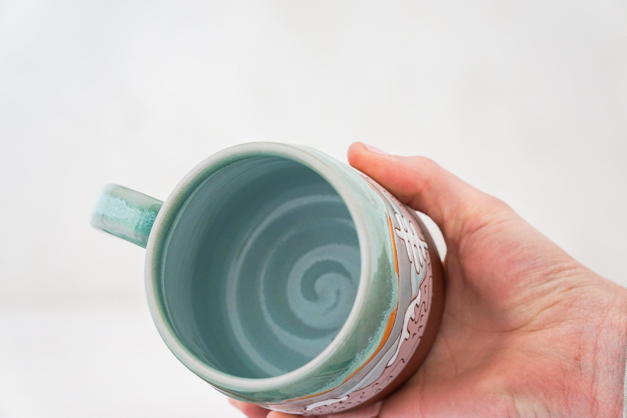 Mtn tree Skylines mug in Ira Blue*