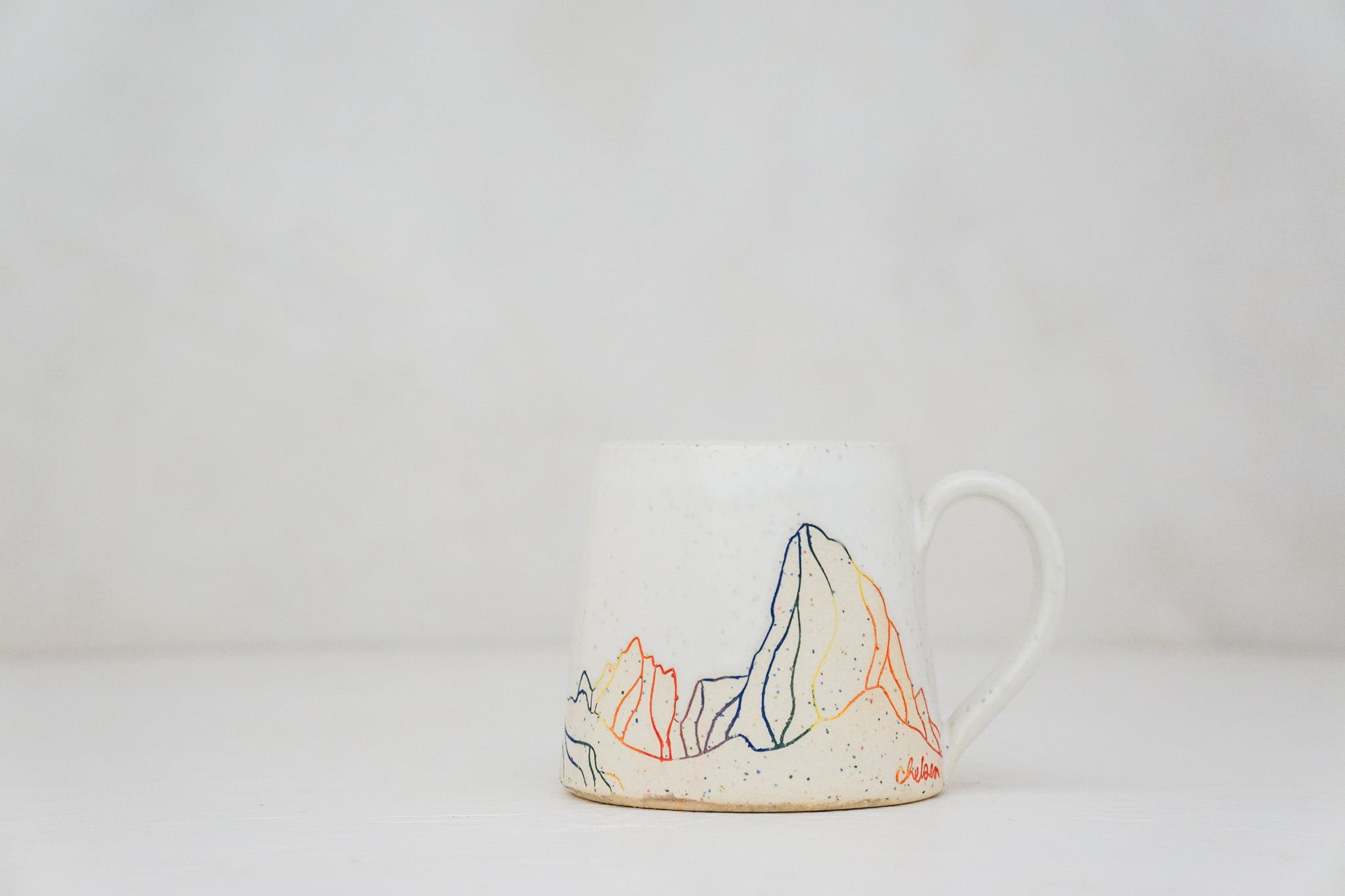 W Teton Colored Grog mug in White 1
