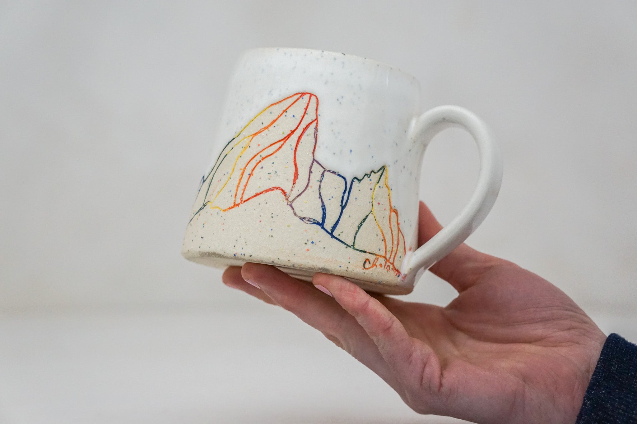 E Teton Colored Grog mug in White