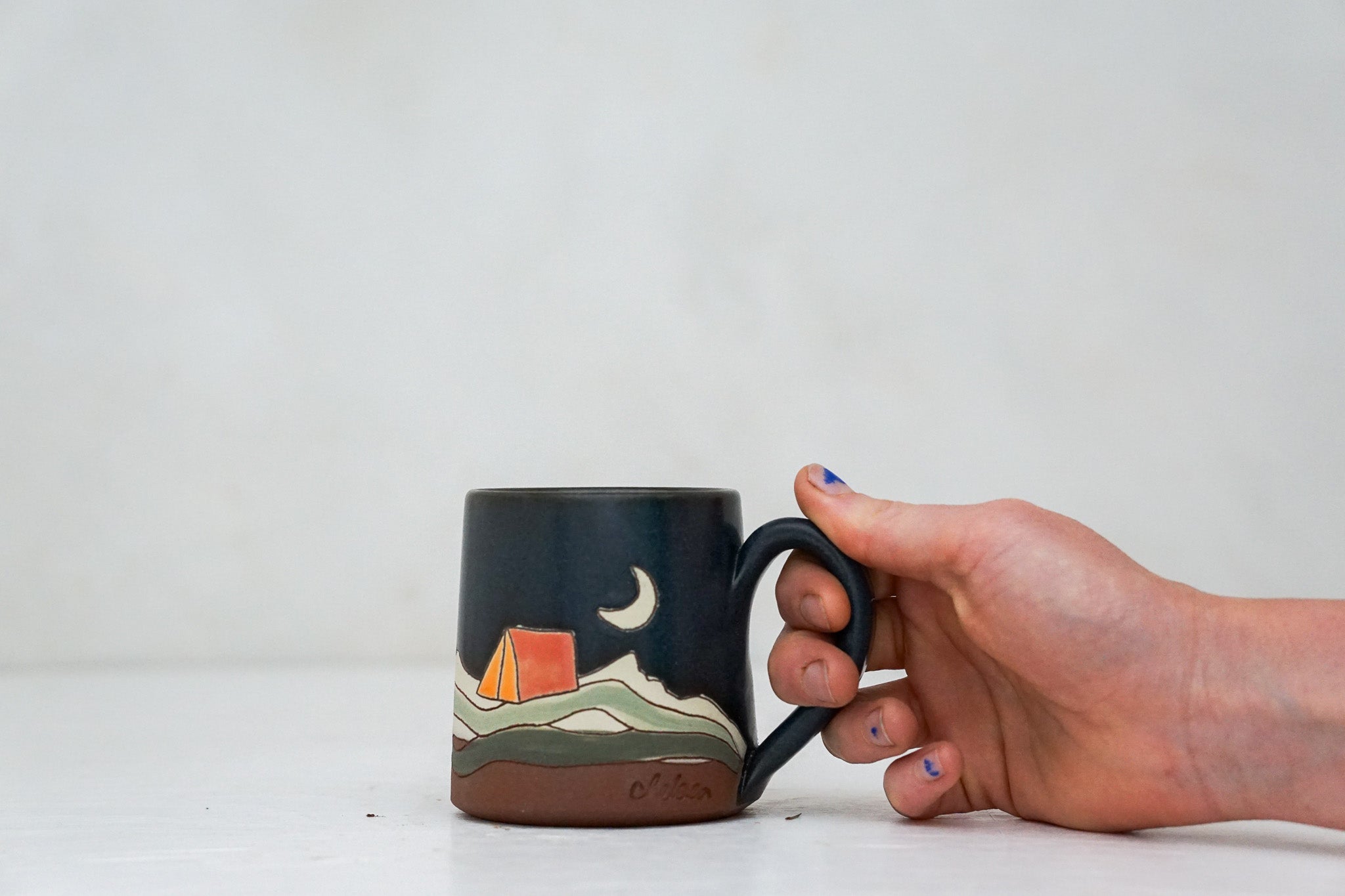 The Sliver moon camp BB mug in Darby