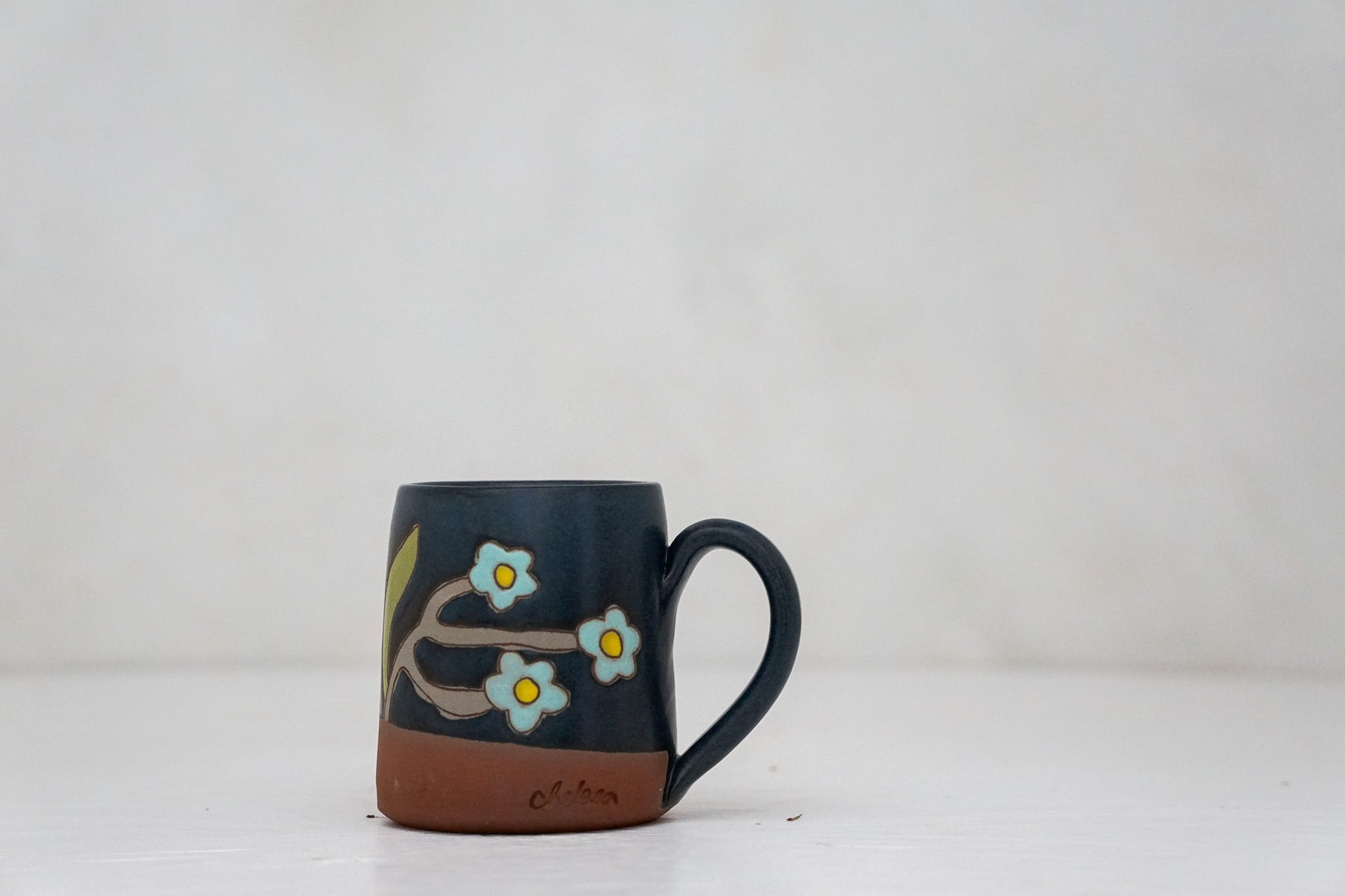 Forget-me-not BB mug in Darby