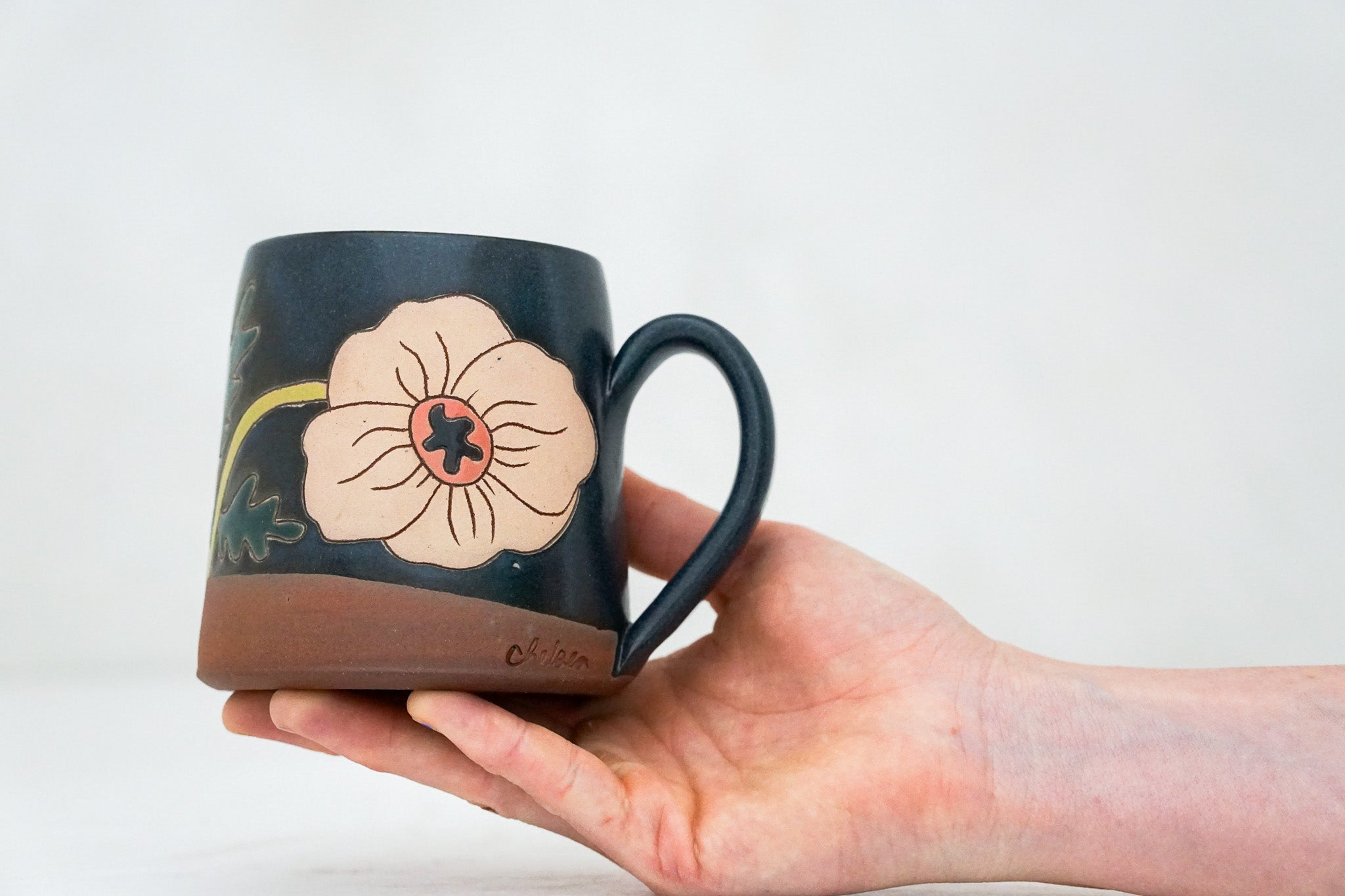 Poppy mug in Darby*