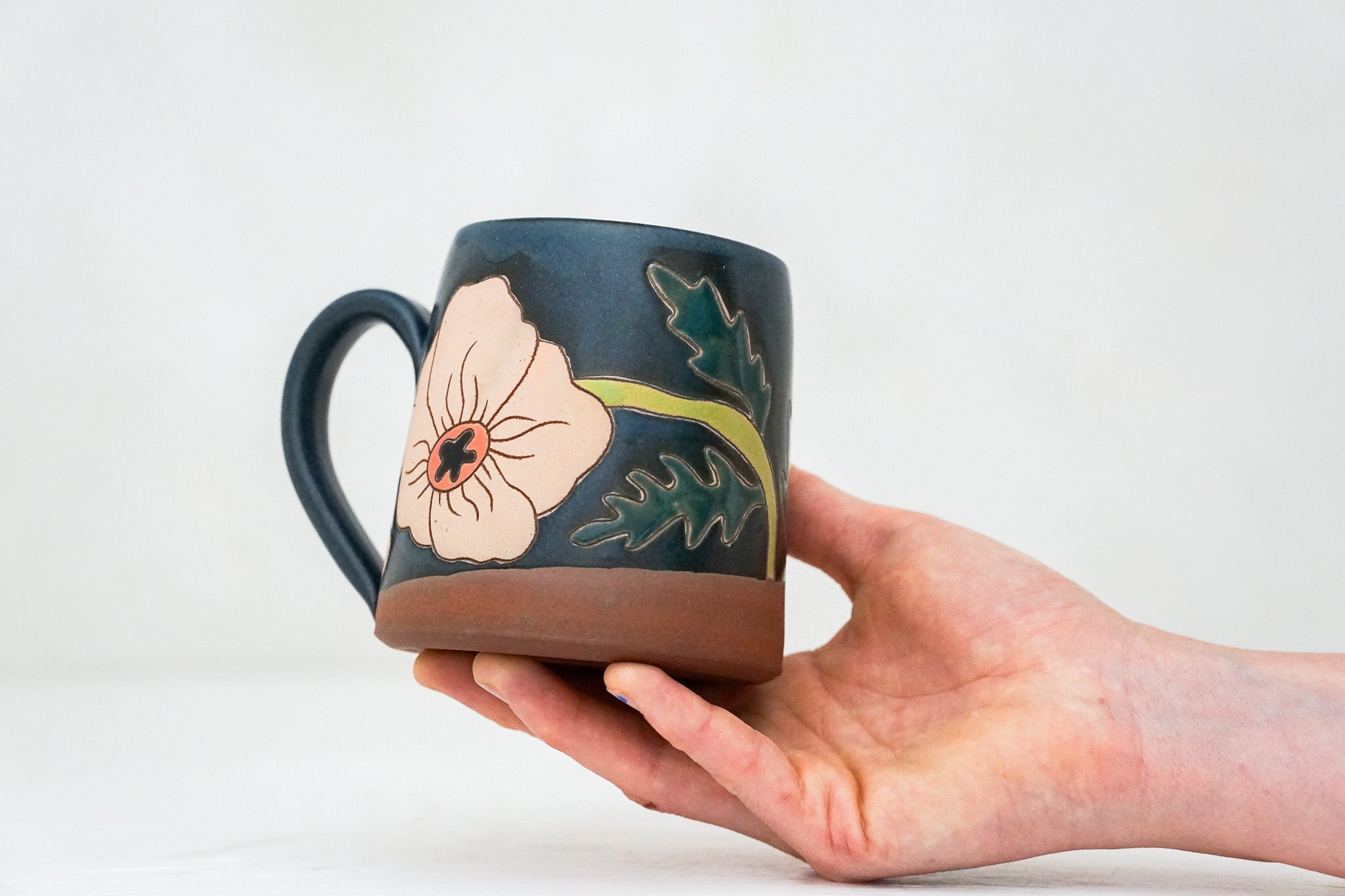 Poppy mug in Darby*