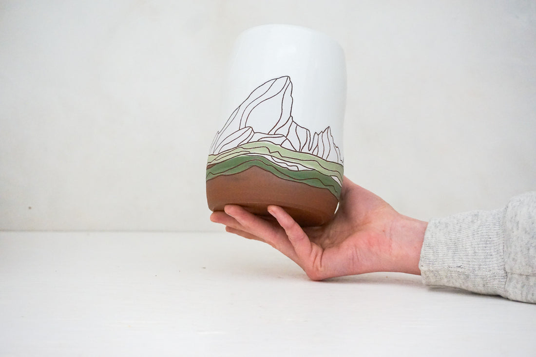 W Teton Greens Snow White vase image 0