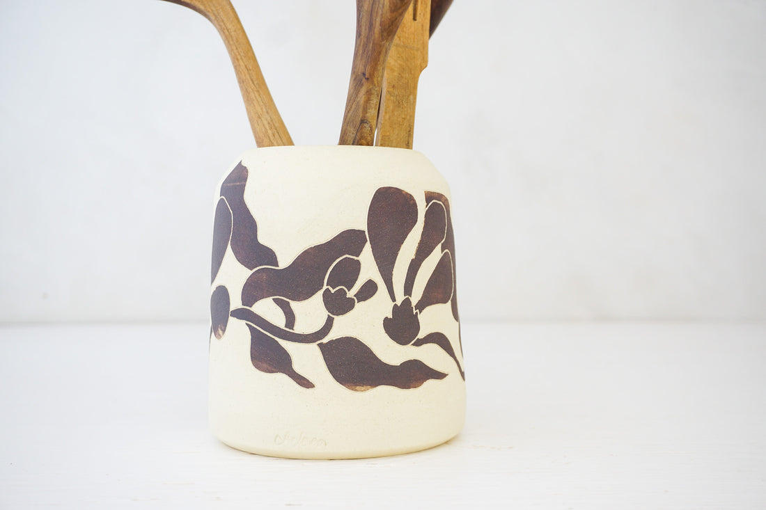 Sgraffito Petal Flower Vase/Utensil holder image 0