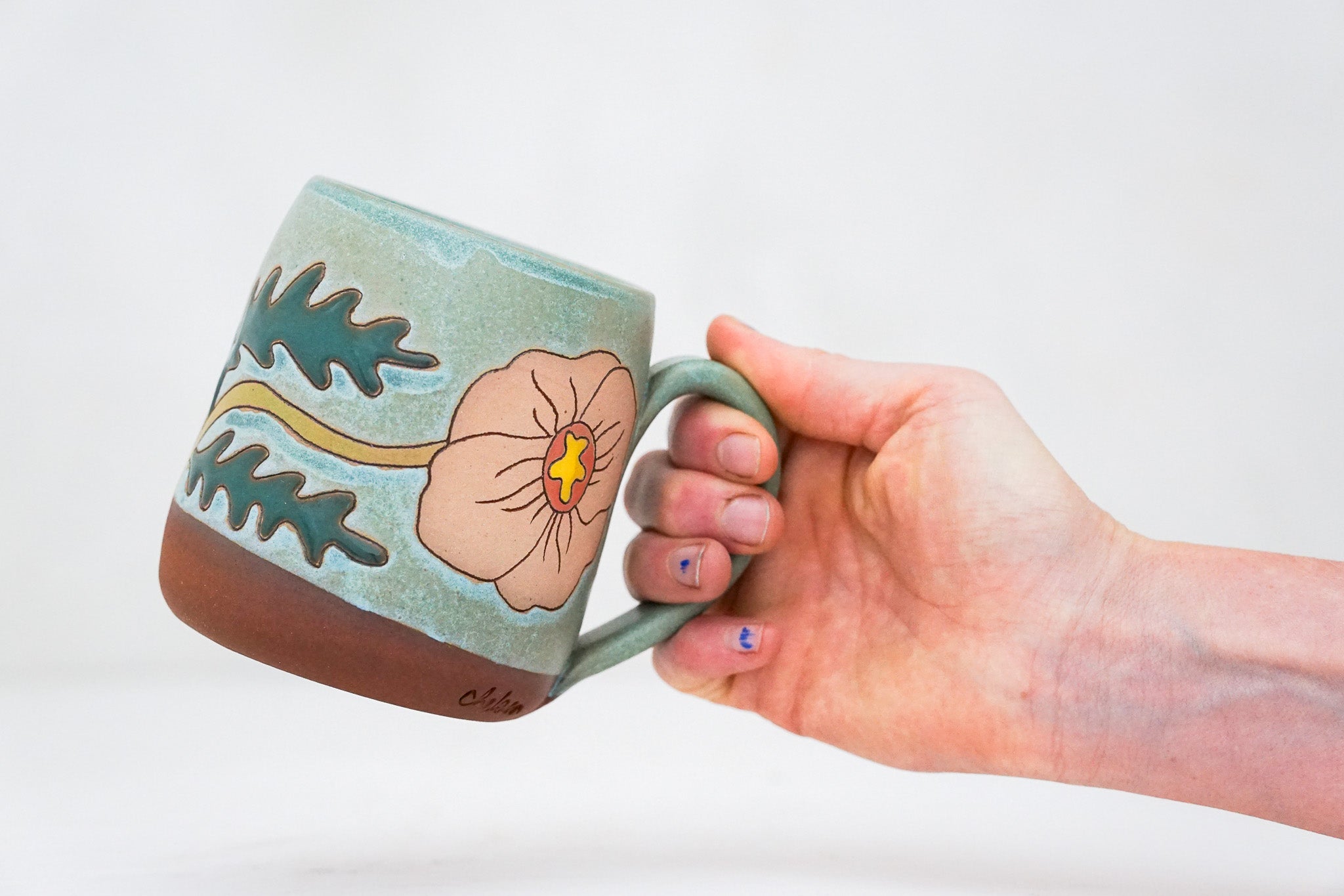 Wavy Poppy mug in Lake