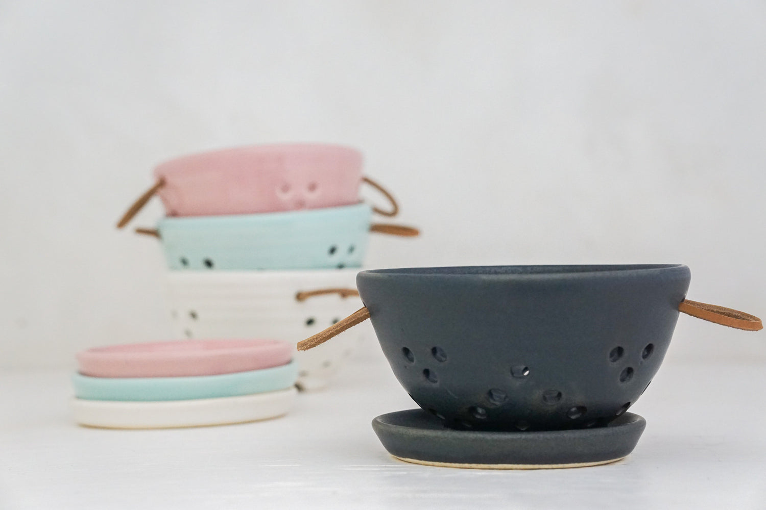Small Berry bowl / water tray