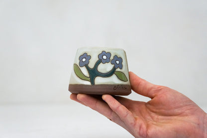 Forget-me-not sponge holder in BONE