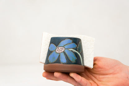 Flower sponge holder in Darby*