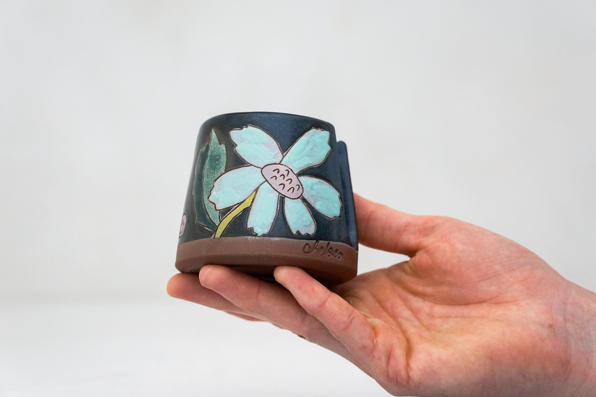 Flower sponge holder in Darby*