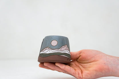 Mountain sponge holder in Stone