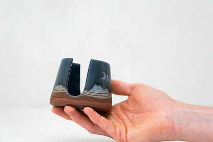 Moonphase sponge holder in Darby