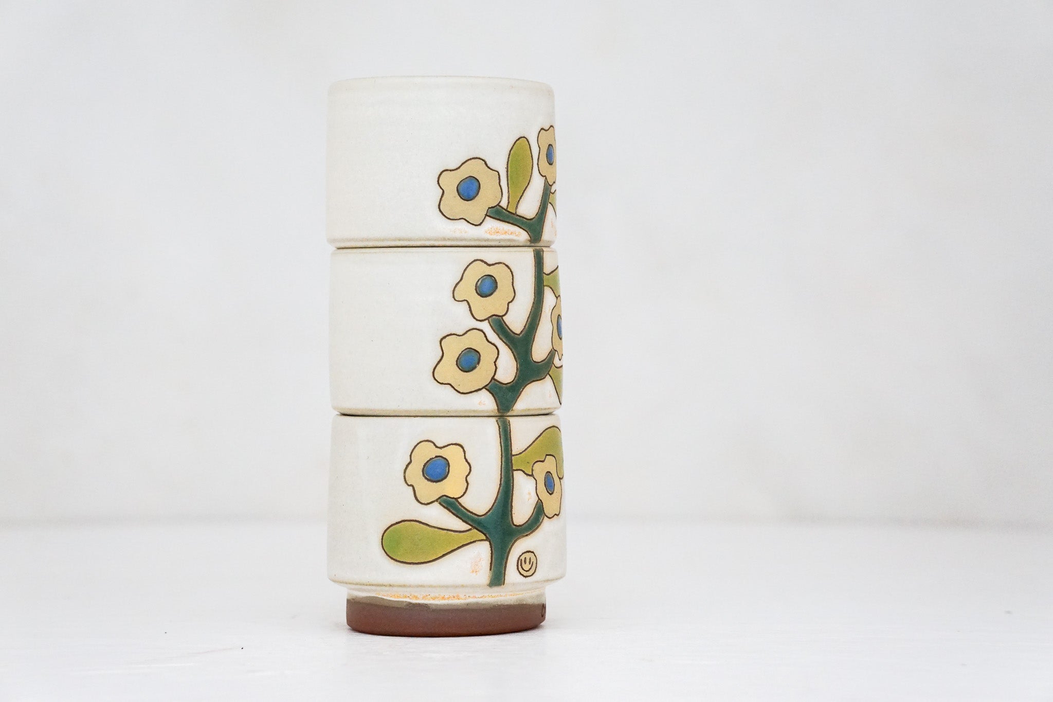 Yellow Flower triple stack in Bone