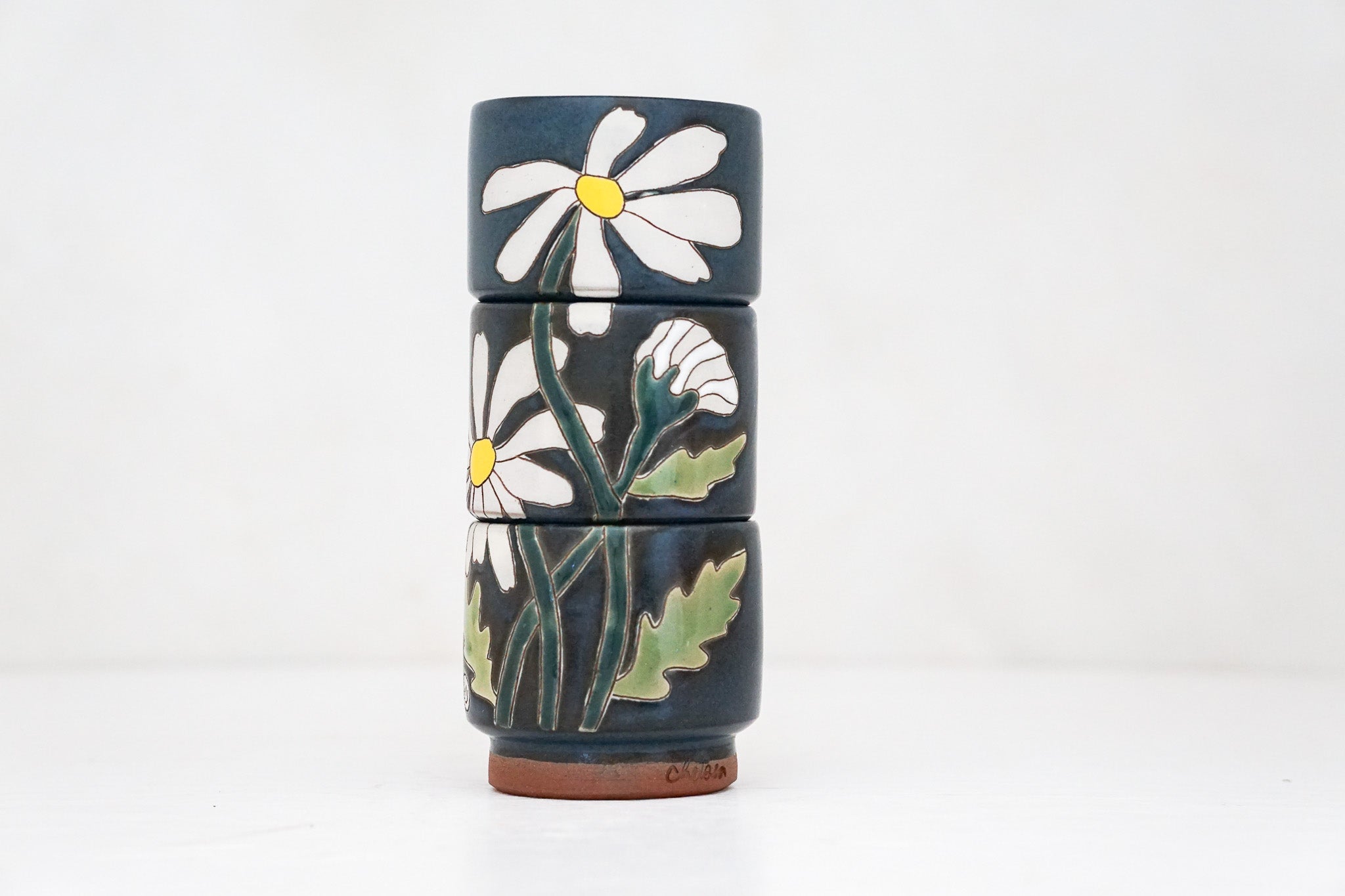 Daisy triple stack in Darby*