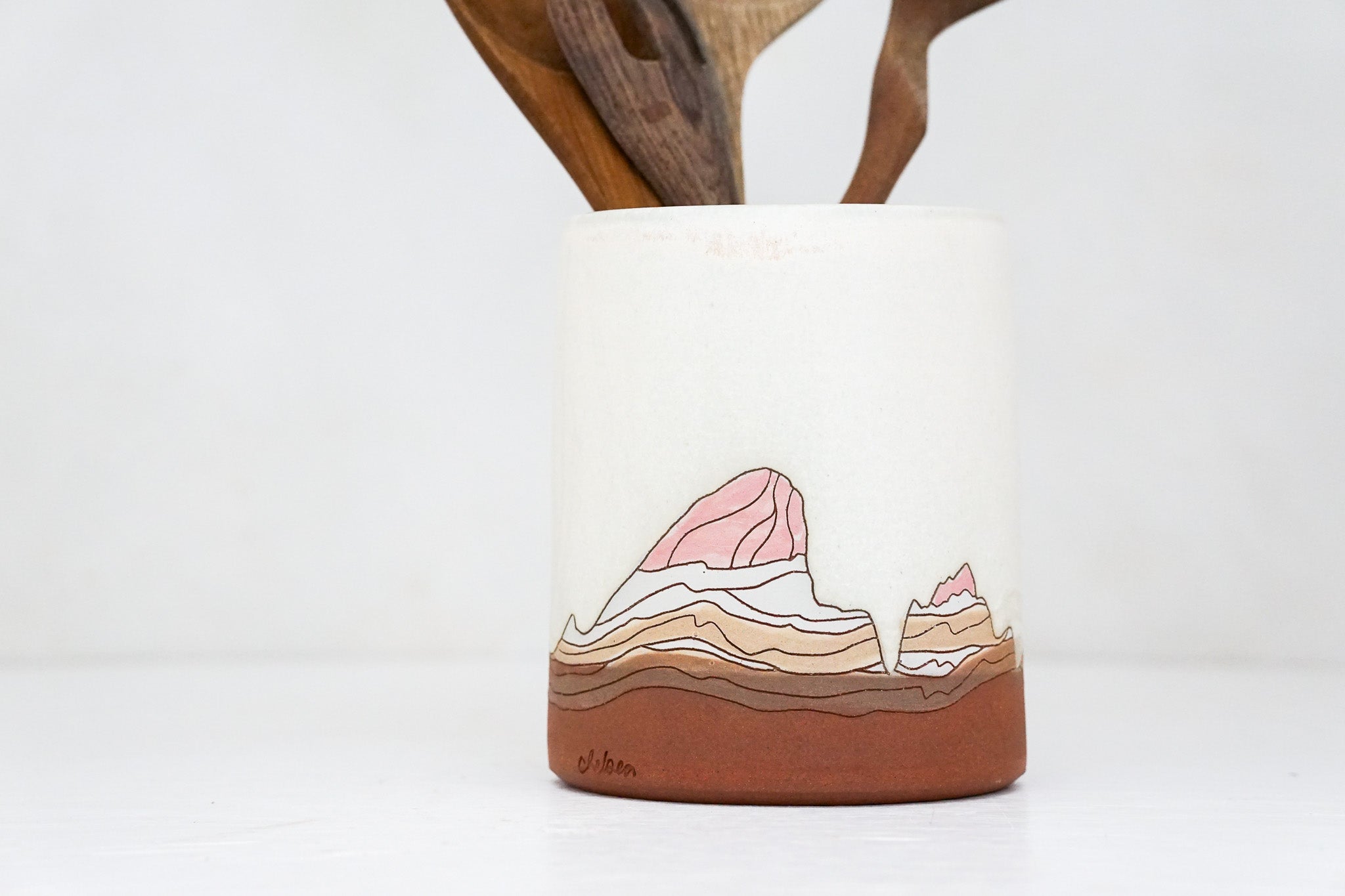 E Teton Utensil Crock in Bone