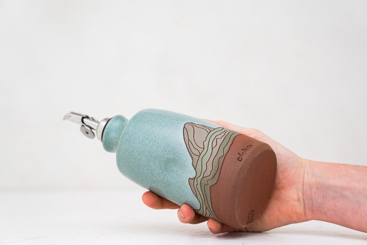 E Teton Olive oil Bottle in Lake