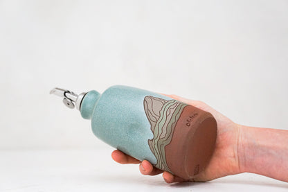 E Teton Olive oil Bottle in Lake