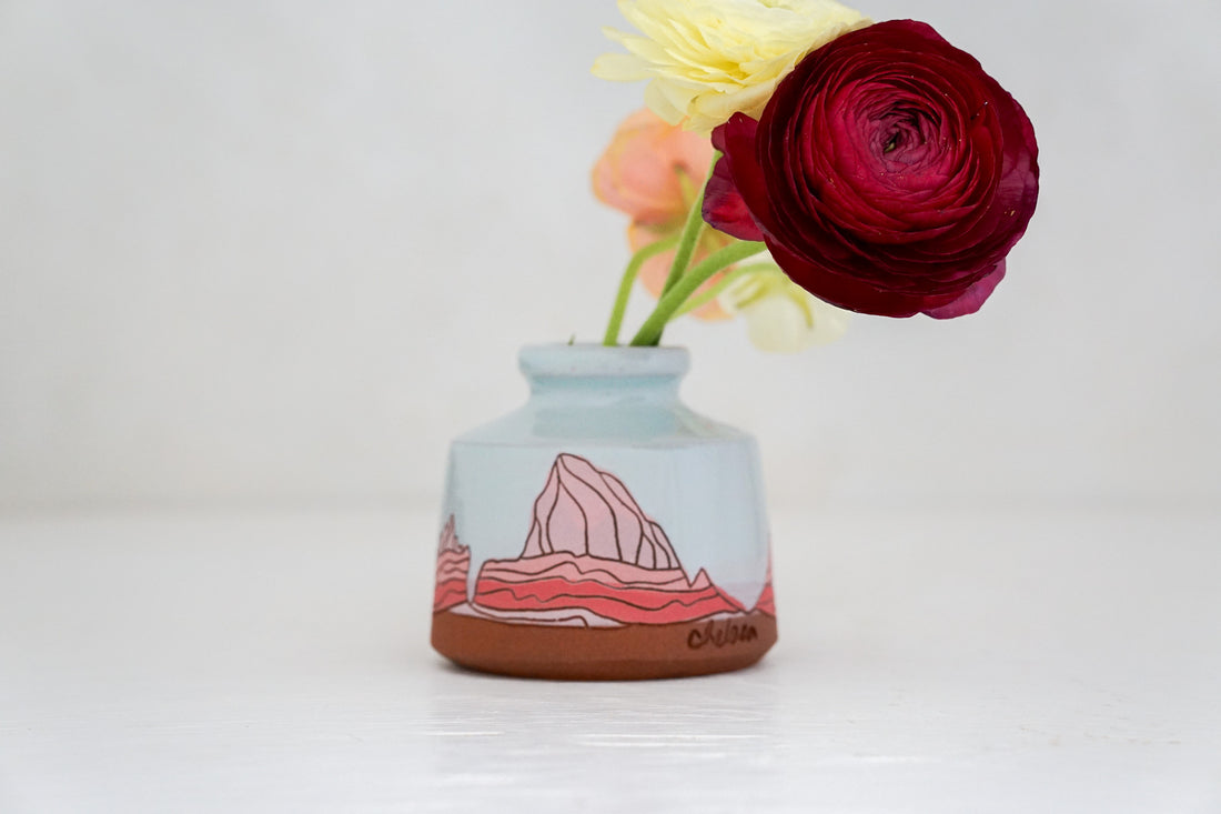 E Teton Budvase in Ira Blue
