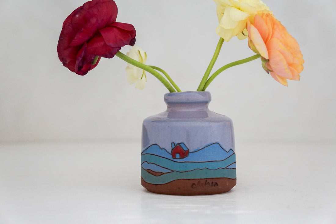 Mtn home in Lavender Budvase