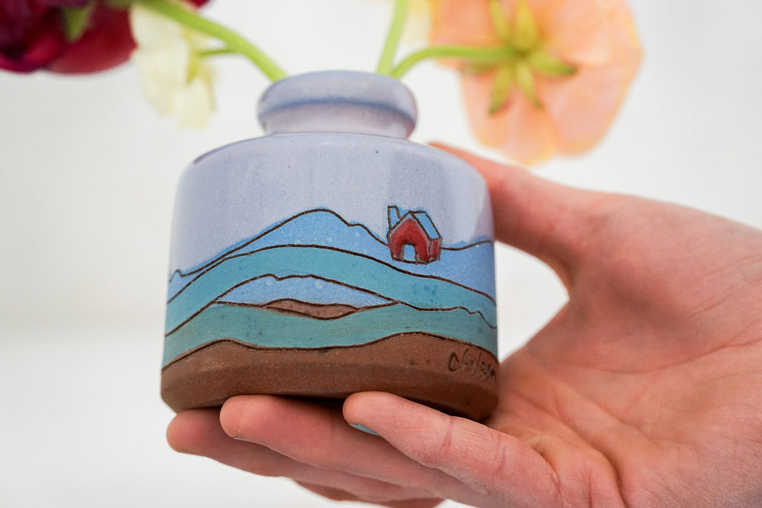 Mtn home in Lavender Budvase