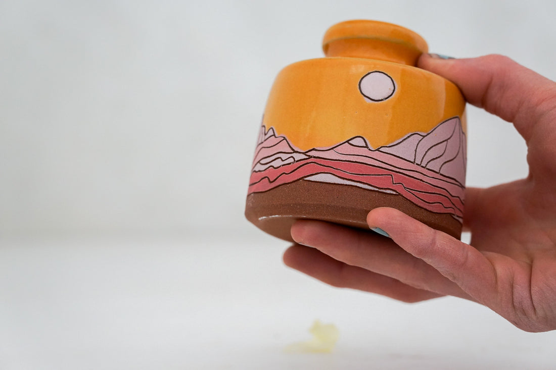 Strawberry moon in Tang Budvase