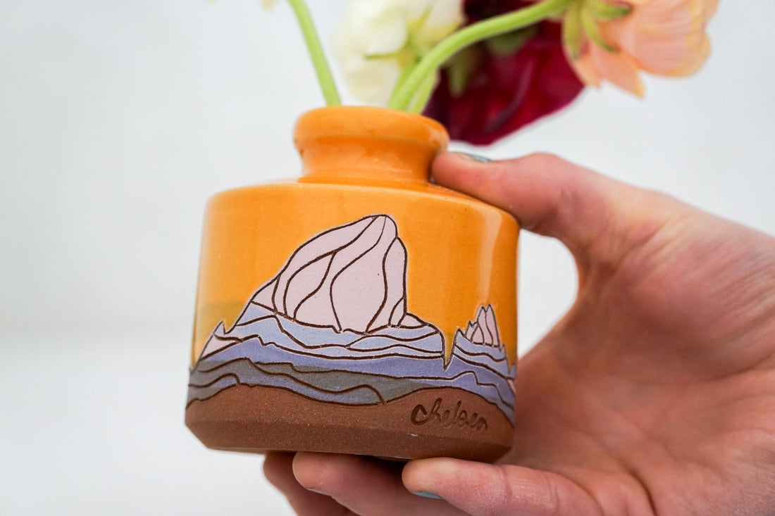 E Teton in Tang Budvase