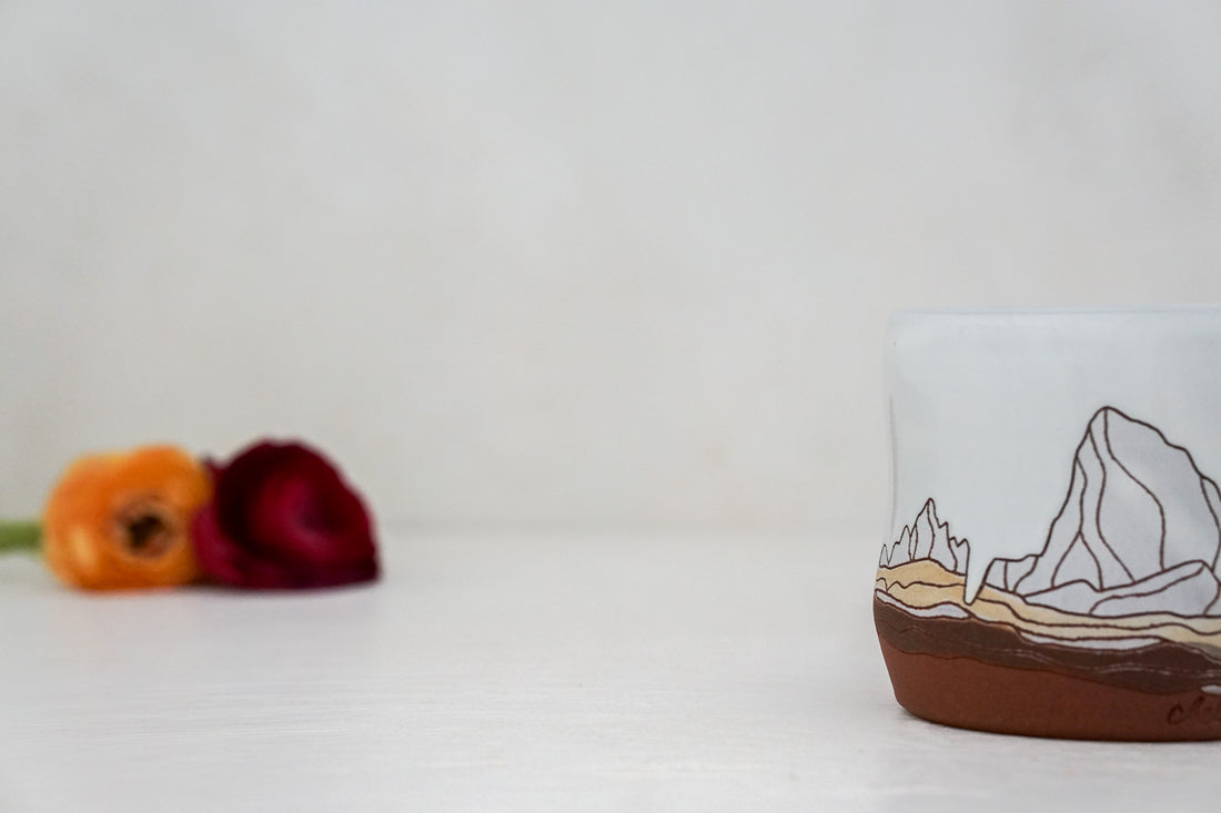 W Teton White Wavy mug