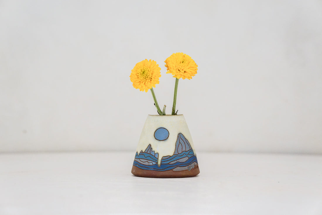 W Teton Moon Bud vase in Bone