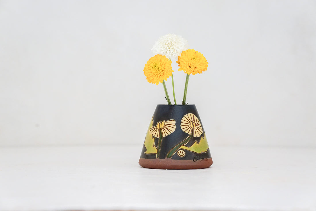 Dandelion Bud vase in Darby