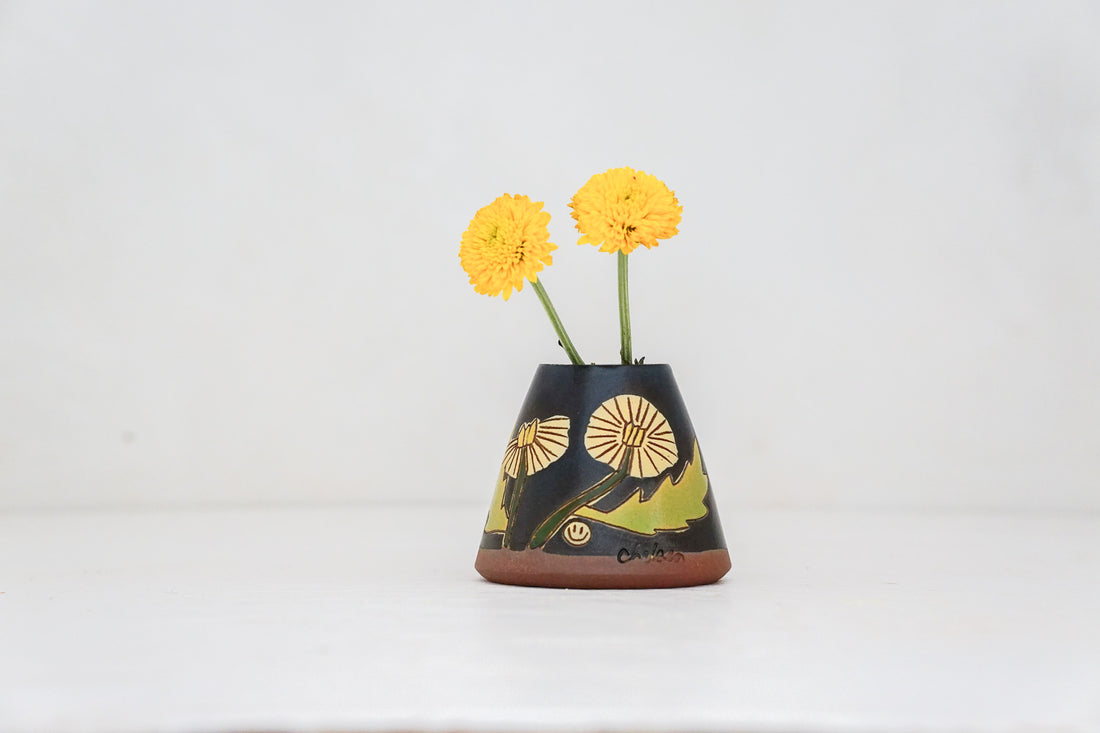Dandelion Bud vase in Darby