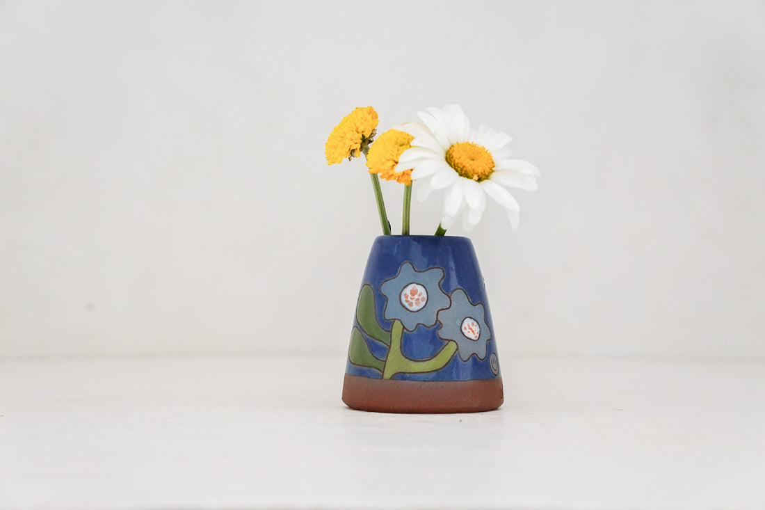 Flower Pop Bud vase in Flax