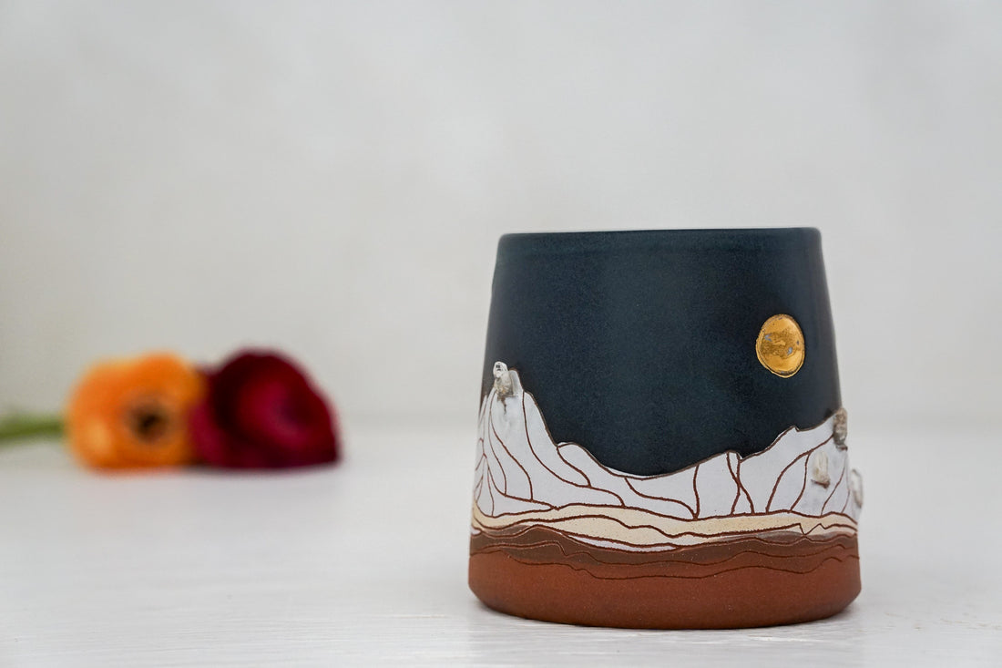Topaz full moon Mug GOLD in Darby