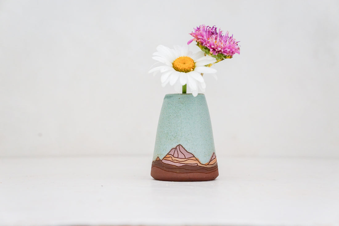 E Teton Bud vase in Lake